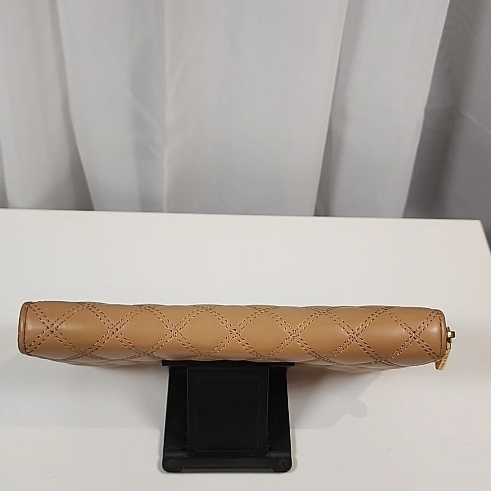 Cole Haan Zippy Wallet